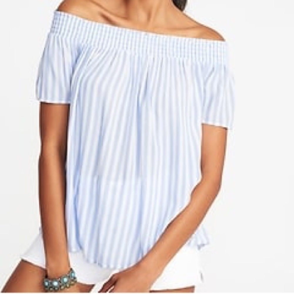**LAST CHANCE** Old Navy Off Shoulder Top